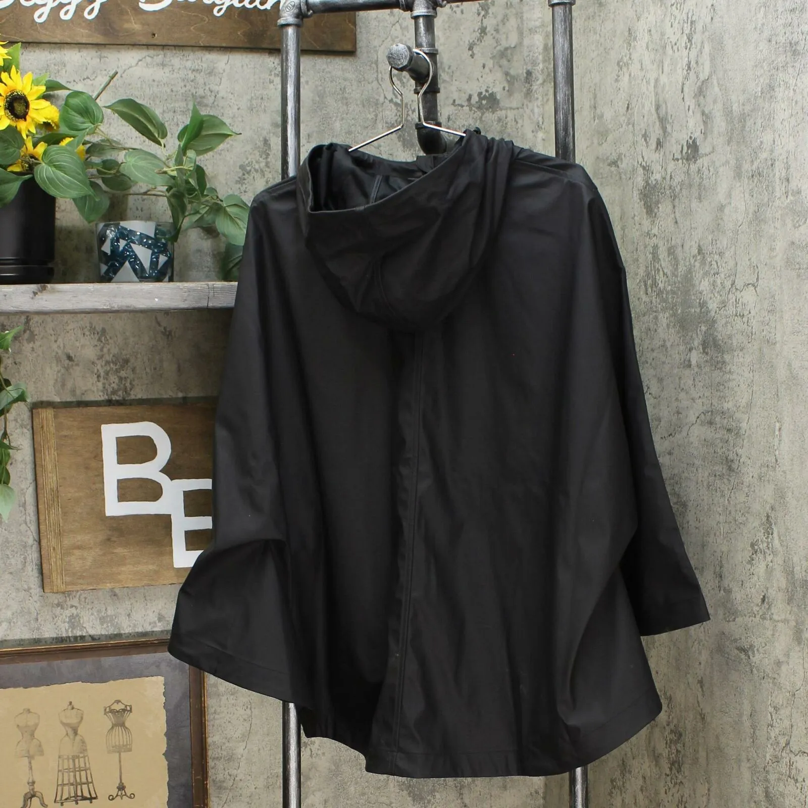 32 Degrees Cool Women's Hooded Poncho Style Rain Coat.