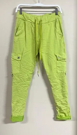 Apple Green Solid Cargo Italian Crinkle Joggers 1/15/25 9514