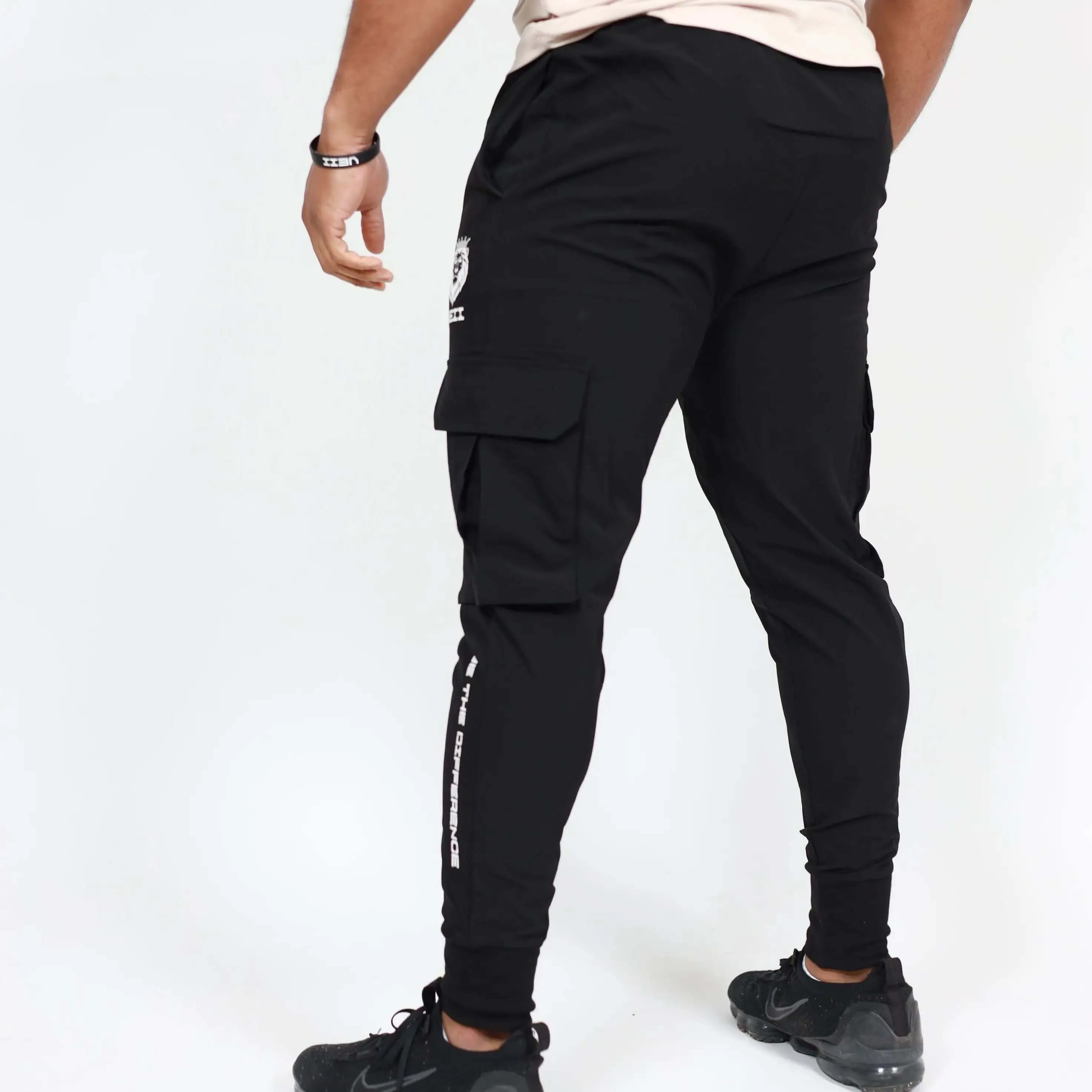 Infinity Cargo Joggers - Black