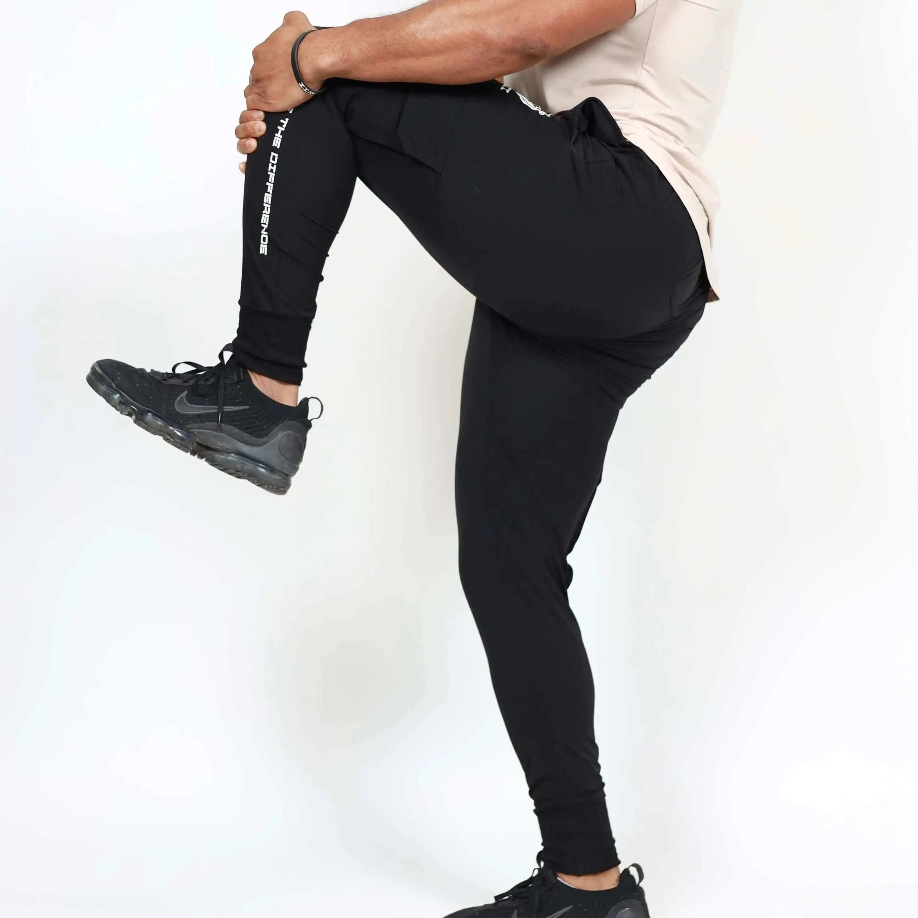 Infinity Cargo Joggers - Black