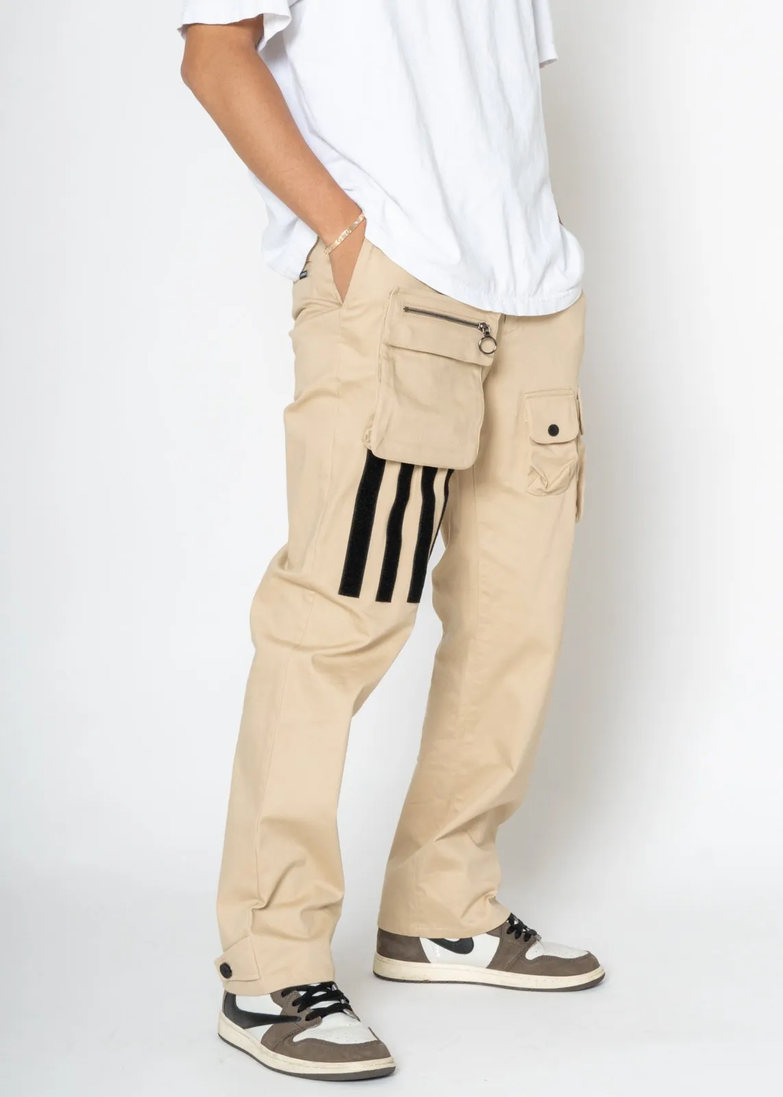 Konus Men's Cargo Pants with Removable Pocket in Khaki