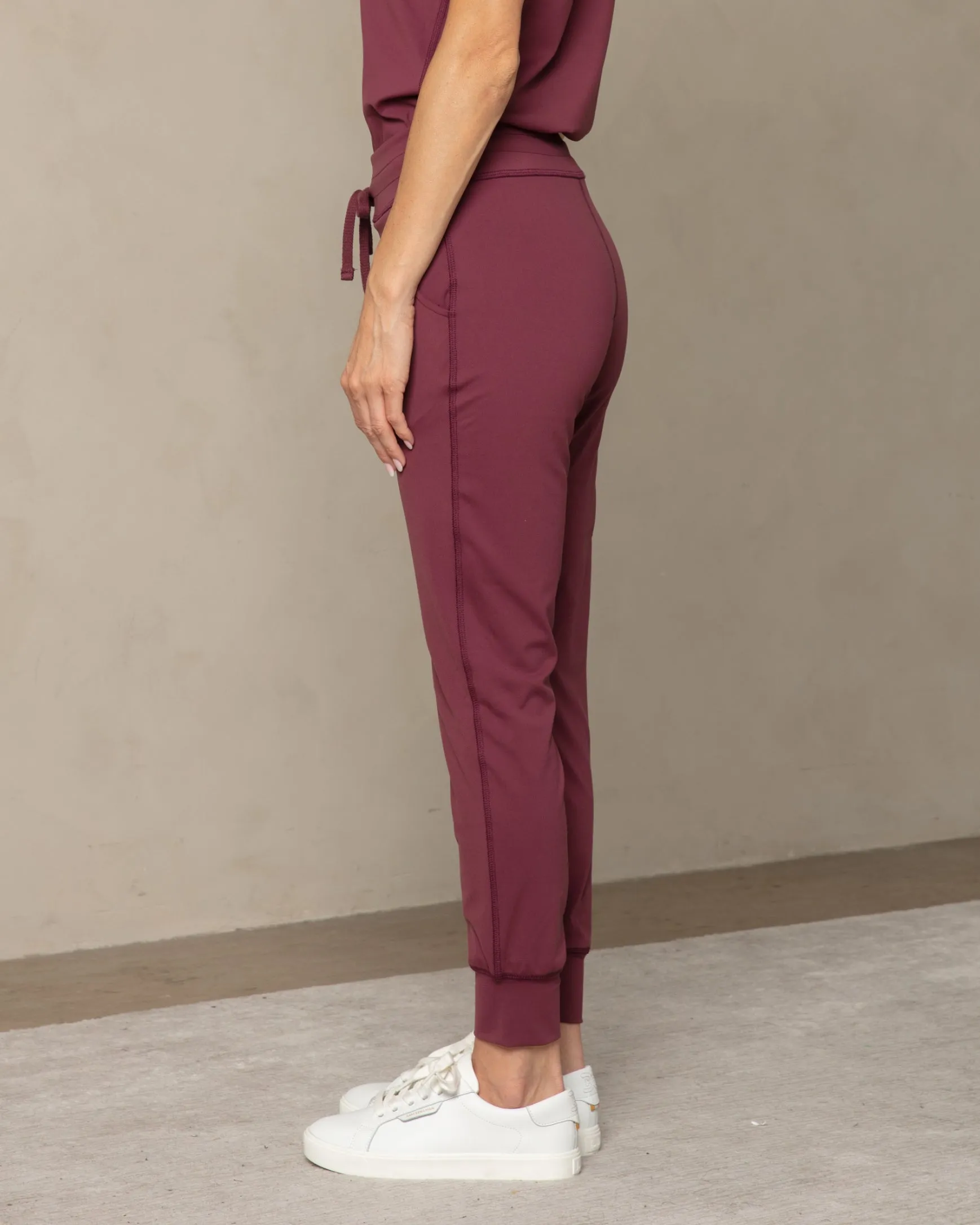 Women's Burgundy Jogger Scrub Pant