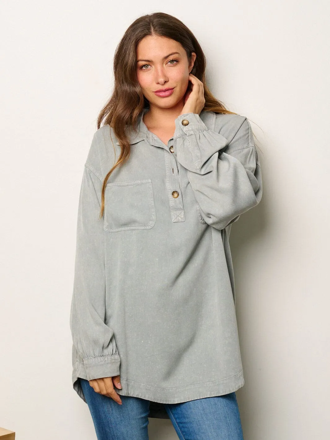 WOMEN'S LONG SLEEVE BUTTONS DETAILED OVERSIZED TUNIC TOP