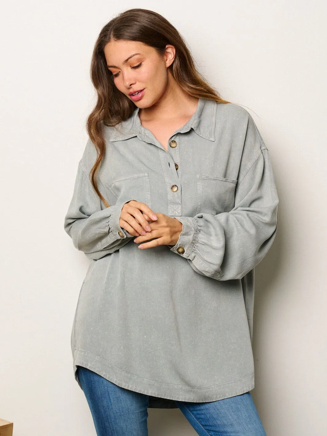 WOMEN'S LONG SLEEVE BUTTONS DETAILED OVERSIZED TUNIC TOP