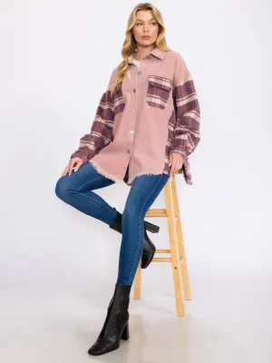 WOMEN'S LONG SLEEVES BUTTON UP FRONT POCKET PLAID OVERSIZED SHIRT
